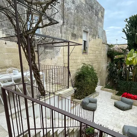 Daire Palazzo Acquaviva - Il Giardino Sospeso *
